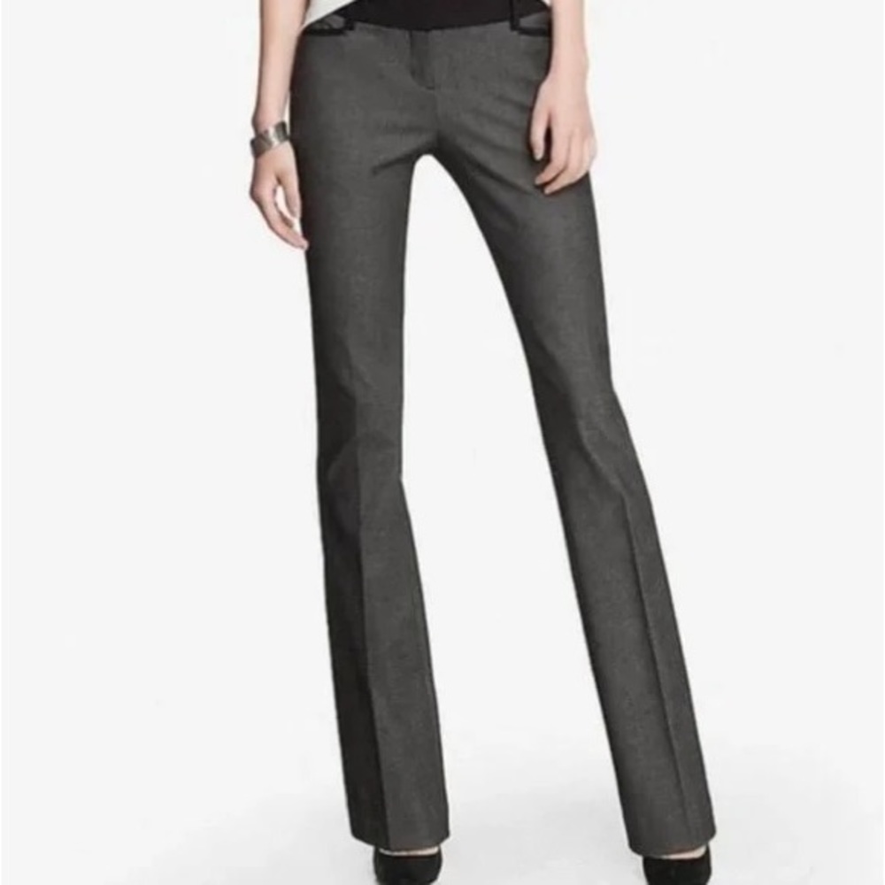 Express Columnist Barely Boot Pant. 0S. Excellent Condition. Grey w/Black detail